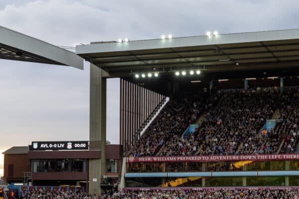 BIRMINGHAM, ENGLAND - Tuesday, May 10, 2022: Liverpool and Aston Villa players kneel down (takes a knee) in support of the Black Lives Matter movement before during the FA Premier League match between Aston Villa FC and Liverpool FC at Villa Park. (Pic by David Rawcliffe/Propaganda)