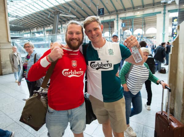 PARIS, FRANCE - Friday, May 27, 2022: Liverpool supporters arrive at Gare du Nord train station in Paris ahead of the UEFA Champions League Final game between Liverpool FC and Real Madrid CF. (Photo by Propaganda)