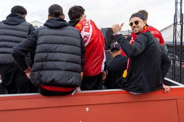 LIVERPOOL, ENGLAND - Sunday, May 29, 2022: Liverpool's captain Jordan Henderson celebrate during an open top bus parade around the city after the club won the Cup Double, the FA Cup and the Football League Cup. (Photo by David Rawcliffe/Propaganda)