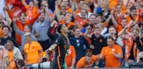 ROTTERDAM, NETHERLANDS - Tuesday, June 14, 2022: Netherlands' Cody Gakpo celebrates after scoring his side's second goal during the UEFA Nations League Group A4 game between the Netherlands and Wales at the de Kuip Stadium. Netherlands won 3-2. (Photo by David Rawcliffe/Propaganda)