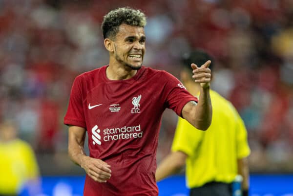 SINGAPORE - Friday, July 15, 2022: Liverpool's Luis Díaz during the Standard Chartered Singapore Trophy pre-season friendly match between Liverpool FC and Crystal Palace FC at the Singapore National Stadium. Liverpool won 2-0. (Pic by David Rawcliffe/Propaganda)