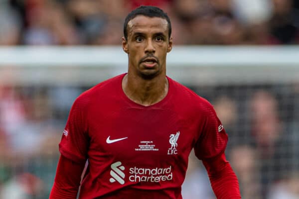 ليستر ، إنجلترا - السبت 30 يوليو 2022: جويل ماتيب لاعب ليفربول خلال مباراة درع الاتحاد الإنجليزي الودية بين ليفربول ومانشستر سيتي على ملعب كينج باور.  فاز ليفربول 3-1.  (تصوير ديفيد روكليف / دعاية)