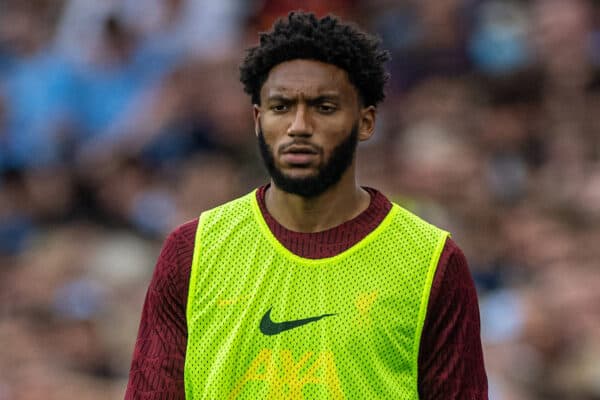 Leicester, Inglaterra - Sábado, 30 de julio de 2022: Joe Gomez, sustituto de Liverpool, durante el partido amistoso FA Community Shield entre Liverpool FC y Manchester City FC en el King Power Stadium.  Liverpool ganó 3-1.  (Imagen de David Rawcliffe/Publicidad)