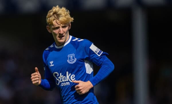 LIVERPOOL, ENGLAND - Saturday, August 20, 2022: Everton's Anthony Gordon during the FA Premier League match between Everton FC and Nottingham Forest FC at Goodison Park. (Pic by David Rawcliffe/Propaganda)