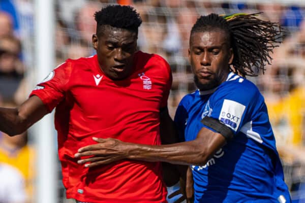 LIVERPOOL, ENGLAND - Saturday, August 20, 2022: Everton's Alexander Iwobi (R) and Nottingham Forest's Taiwo Awoniyi during the FA Premier match between Everton FC and Nottingham Forest FC at Goodison Park. (Pic by David Rawcliffe/Propaganda)