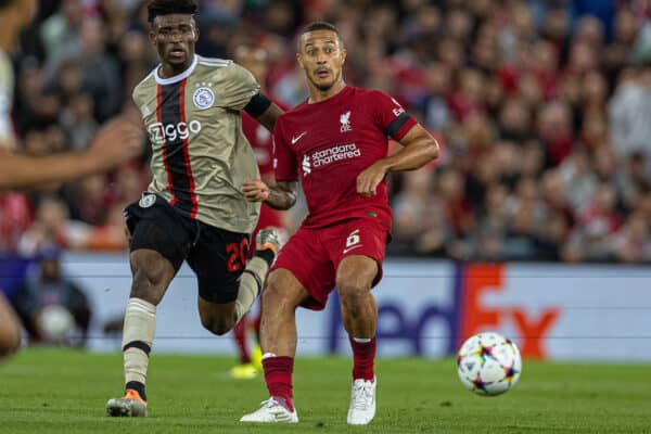 LIVERPOOL, ANGLETERRE - mardi 13 septembre 2022 : Thiago Alcântara de Liverpool lors du deuxième match du groupe A de la Ligue des champions de l'UEFA entre Liverpool FC et AFC Ajax à Anfield.  (Photo de David Rawcliffe/Propagande)