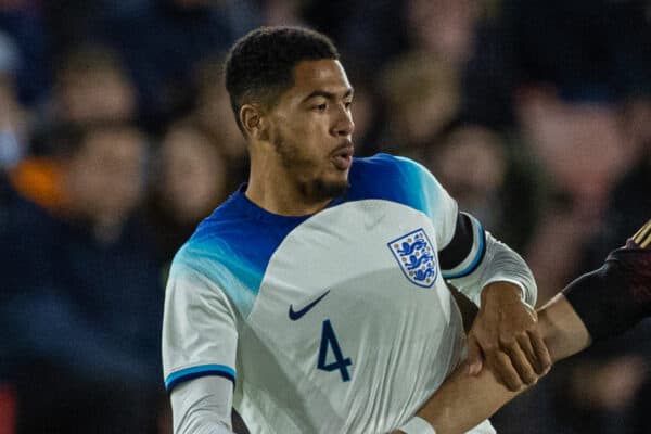 SHEFFIELD, ENGLAND - Tuesday, September 27, 2022: Germany's Jan Thielmann (R) icb England's Levi Colwill during the International friendly between England Under-21’s and Germany Under-21’s at Bramall Lane. (Photo by David Rawcliffe/Propaganda)