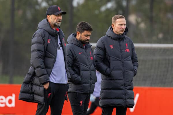 LIVERPOOL, ENGLAND - Monday, October 3, 2022: Liverpool's manager Jürgen Klopp (L), elite development coach Vitor Matos (C) and first-team development coach Pepijn Lijnders (R) during a training session at the AXA Training Centre ahead of the UEFA Champions League Group A matchday 2 game between Liverpool FC and Glasgow Rangers FC. (Pic by David Rawcliffe/Propaganda)