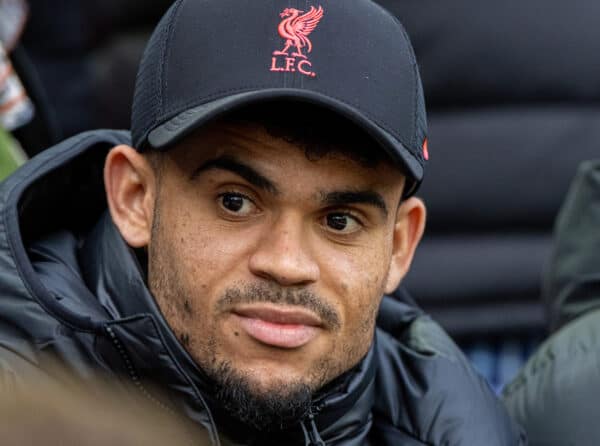 LIVERPOOL, ENGLAND - Sunday 16 October 2022: Liverpool's injured Luis Díaz before the FA Premier League match between Liverpool FC and Manchester City FC at Anfield.  Liverpool won 1-0.  (Image by David Rawcliffe/Propaganda)