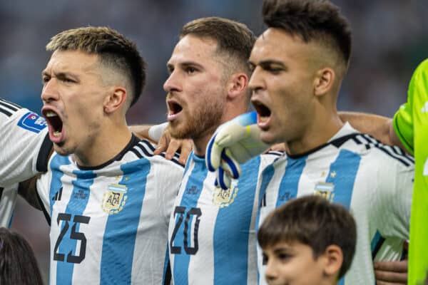 DOHA, QATAR - Saturday, November 26, 2022: Argentina players sing the national anthem before the FIFA World Cup Qatar 2022 Group C match between Argentina and Mexico at the Lusail Stadium. Guido Rodríguez, Lisandro Martinez, Alexis Mac Allister. (Pic by David Rawcliffe/Propaganda)