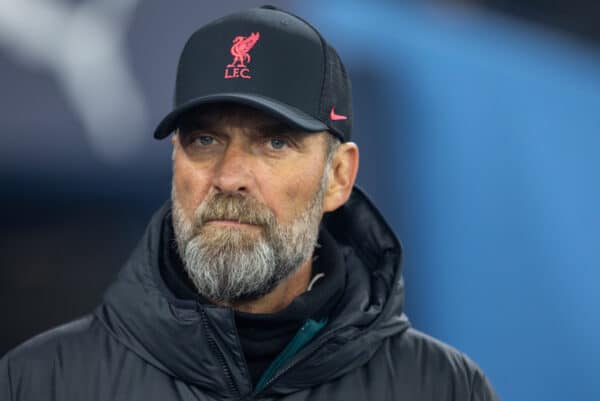 MANCHESTER, ENGLAND - Thursday, December 22, 2022: Liverpool's manager Jürgen Klopp during the Football League Cup 4th Round match between Manchester City FC and Liverpool FC at the City of Manchester Stadium. Manchester City won 3-2. (Pic by David Rawcliffe/Propaganda)