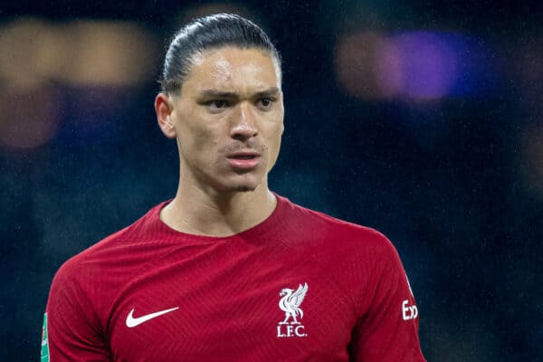 MANCHESTER, ENGLAND - Thursday, December 22, 2022: Liverpool's Darwin Núñez during the Football League Cup 4th Round match between Manchester City FC and Liverpool FC at the City of Manchester Stadium. Manchester City won 3-2. (Pic by David Rawcliffe/Propaganda)