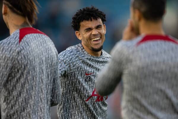 LEEDS, ENGLAND - Monday, April 17, 2023: Liverpool's Luis Díaz during the pre-match warm-up before the FA Premier League match between Leeds United FC and Liverpool FC at Elland Road. (Pic by David Rawcliffe/Propaganda)