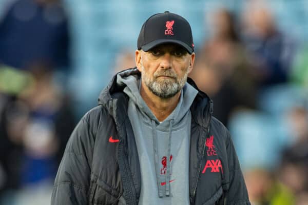 LEEDS, ENGLAND - Monday, April 17, 2023: Liverpool's manager Jürgen Klopp during the pre-match warm-up before the FA Premier League match between Leeds United FC and Liverpool FC at Elland Road. (Pic by David Rawcliffe/Propaganda)