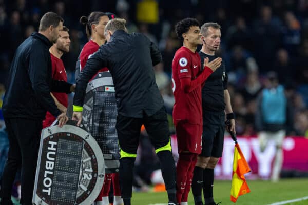 LEEDS, ENGLAND - Monday, April 17, 2023: Liverpool's substitute Luis Díaz prepares to come on during the FA Premier League match between Leeds United FC and Liverpool FC at Elland Road. (Pic by David Rawcliffe/Propaganda)