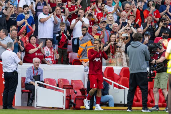 LIVERPOOL, ENGLAND - Saturday, May 20, 2023: Liverpool's Roberto Firmino applauds the supporters as he is given a guard of honour after the FA Premier League match between Liverpool FC and Aston Villa FC at Anfield. (Pic by David Rawcliffe/Propaganda)