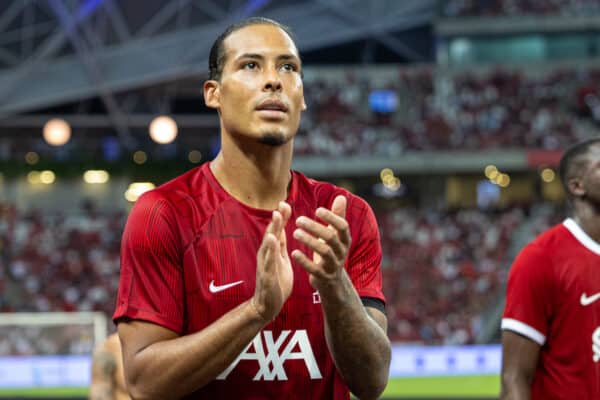 SINGAPORE - Wednesday, August 2, 2023: Liverpool's captain Virgil van Dijk applauds the supporters after a pre-season friendly match between Liverpool FC and FC Bayern Munich FC at the Singapore National Stadium. Bayern won 4-3. (Pic by David Rawcliffe/Propaganda)