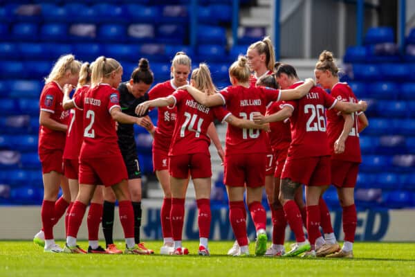 BIRMINGHAM, ENGLAND - Sunday, August 20, 2023: Liverpool's team huddle before second half during a pre-season friendly match between Birmingham City FC Women and Liverpool FC Women at St Andrews. (Pic by Jessica Hornby/Propaganda)