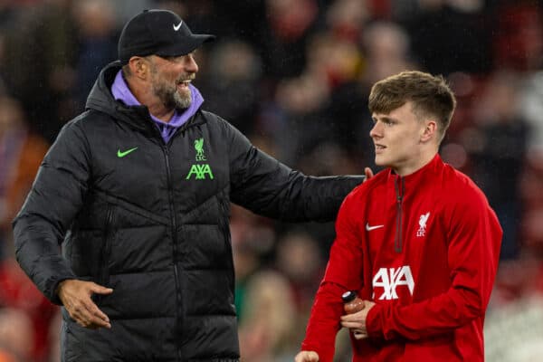 LIVERPOOL, ENGLAND - Wednesday, September 27, 2023: Liverpool's manager Jürgen Klopp speaks with Ben Doak after the Football League Cup 3rd Round match between Liverpool FC and Leicester City FC at Anfield. Liverpool won 3-1. (Pic by David Rawcliffe/Propaganda)