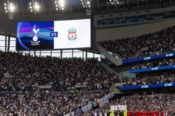 LONDON, ENGLAND - Saturday, September 30, 2023: The players line-up before the FA Premier League match between Tottenham Hotspur FC and Liverpool FC at the Tottenham Hotspur Stadium. (Pic by David Rawcliffe/Propaganda)