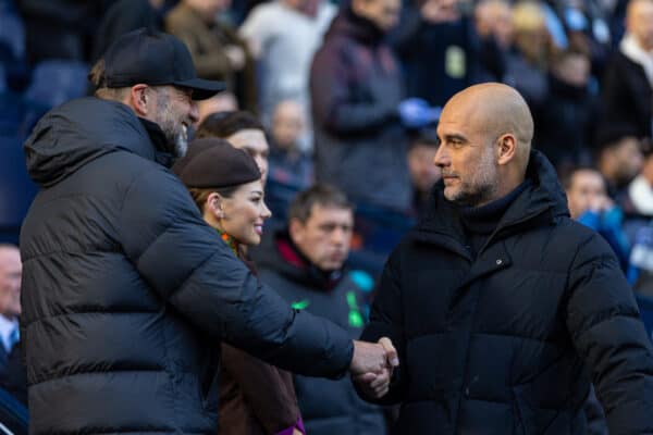 MANCHESTER, ENGLAND - Saturday, November 25, 2023: Manchester City's manager Josep 'Pep' Guardiola (R) shakes hands with Liverpool's manager Jürgen Klopp during the FA Premier League match between Manchester City FC and Liverpool FC at the City of Manchester Stadium. The game ended in a 1-1 draw. (Photo by David Rawcliffe/Propaganda)