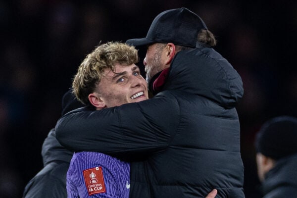 LONDON, ENGLAND - Sunday, January 7, 2024: Liverpool's Bobby Clark celebrates with manager Jürgen Klopp after the FA Cup 3rd Round match between Arsenal FC and Liverpool FC at the Emirates Stadium. Liverpool won 2-0. (Photo by David Rawcliffe/Propaganda)