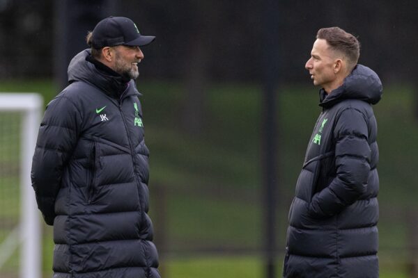 LIVERPOOL, ENGLAND - Wednesday, March 13, 2024: Liverpool's manager Jürgen Klopp (L) and first-team development coach Pepijn Lijnders during a training session at the AXA Training Centre ahead of the UEFA Europa League Round of 16 2nd Leg match between Liverpool FC and AC Sparta Praha. (Photo by David Rawcliffe/Propaganda)