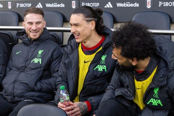 LONDON, ENGLAND - Sunday, April 21, 2024: Liverpool's substitute bench (L-R) Ibrahima Konaté, Joe Gomez, Curtis Jones, Dominik Szoboszlai, Alexis Mac Allister, Darwin Núñez and Mohamed Salah before the FA Premier League match between Fulham FC and Liverpool FC at Craven Cottage. Liverpool won 3-1. (Photo by David Rawcliffe/Propaganda)