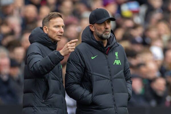 LONDON, ENGLAND - Saturday, April 27, 2024: Liverpool's Jürgen Klopp (R) and first-team development coach Pepijn Lijnders during the FA Premier League match between West Ham United FC and Liverpool FC at the London Stadium. The game ended in a 2-2 draw. (Photo by David Rawcliffe/Propaganda)