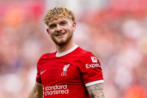 LIVERPOOL, ENGLAND – Sonntag, 5. Mai 2024: Liverpools Harvey Elliott feiert, nachdem er beim FA Premier League-Spiel zwischen Liverpool FC und Tottenham Hotspur FC in Anfield das vierte Tor seiner Mannschaft erzielt hat.  Liverpool gewann 4:2.  (Foto von Ryan Brown/Propaganda)