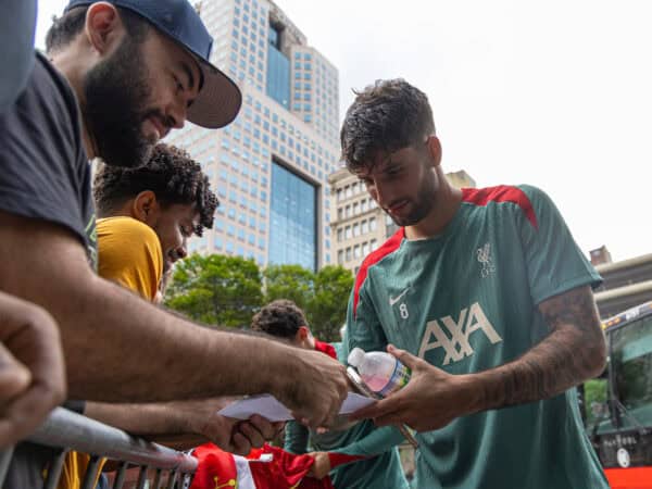 PITTSBURGH - Tuesday, July 23, 2024: Liverpool's Dominik Szoboszlai greets supporters as he returns to the team hotel after the team's second training session of the day on day one of the club's pre-season tour of the USA. (Photo by David Rawcliffe/Propaganda)