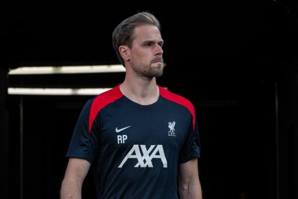 PHILADELPHIA - Wednesday, July 31, 2024: Liverpool's lead physical performance coach Ruben Peeters before a pre-season friendly match between Liverpool FC and Arsenal FC at the Lincoln Financial Field on day eight of the club's pre-season tour of the USA. Liverpool won 2-1. (Photo by David Rawcliffe/Propaganda)