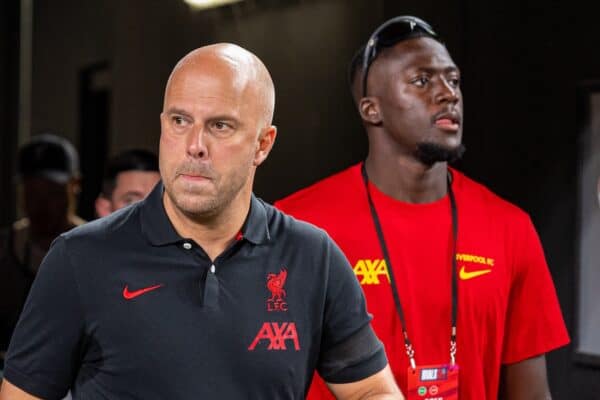 PHILADELPHIA - Wednesday, July 31, 2024: Liverpool's head coach Arne Slot (L) and Ibrahima Konaté during a pre-season friendly match between Liverpool FC and Arsenal FC at the Lincoln Financial Field on day eight of the club's pre-season tour of the USA. Liverpool won 2-1. (Photo by David Rawcliffe/Propaganda)