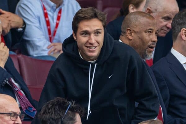 MANCHESTER, ENGLAND - Sunday, September 1, 2024: Liverpool's news signing Federico Chiesa during the FA Premier League match between Manchester United FC and Liverpool FC at Old Trafford. Liverpool won 3-0. (Photo by David Rawcliffe/Propaganda)
