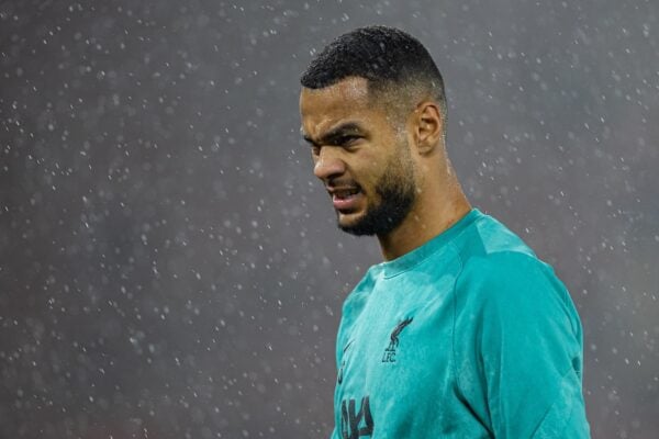 SOUTHAMPTON, ENGLAND - Tuesday, December 17, 2024: Liverpool's Cody Gakpo during the pre-match warm-up before the Football League Cup Quarter-Final match between Southampton FC and Liverpool FC at St Mary's Stadium. (Photo by David Rawcliffe/Propaganda)