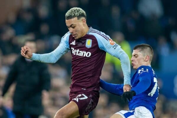 LIVERPOOL, ENGLAND - Wednesday, January 15, 2025: Aston Villa's Morgan Rogers (L) is challenged by Everton's Vitaliy Mykolenko during the FA Premier League match between Everton FC and Aston Villa FC at Goodison Park. Aston Villa won 1-0. (Photo by David Rawcliffe/Propaganda)