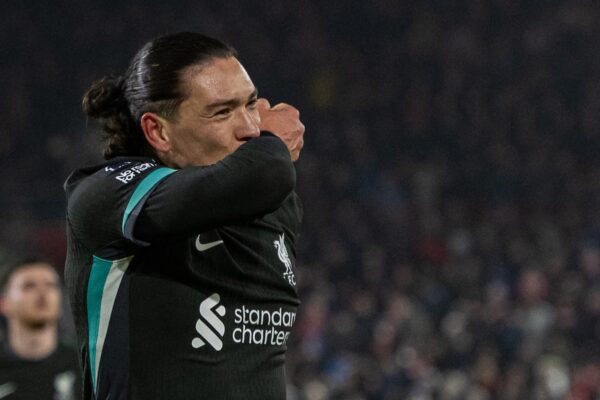 LONDON, ENGLAND - Saturday, January 18, 2025: Liverpool's Darwin Núñez celebrates after scoring the second goal during the FA Premier League match between Brentford FC and Liverpool FC at the Brentford Community Stadium. Liverpool won 2-0. (Photo by David Rawcliffe/Propaganda)