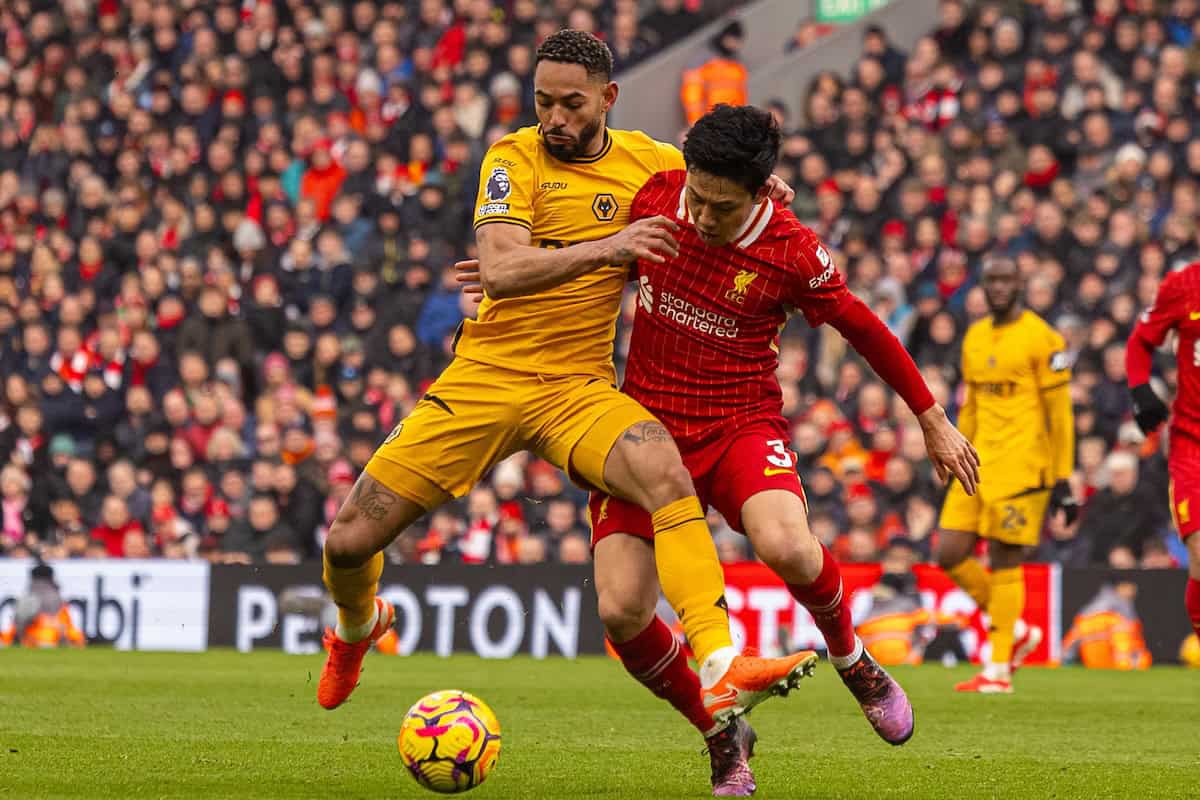 LIVERPOOL, ENGLAND - Sunday, February 16, 2025: Wolverhampton Wanderers' Matheus Cunha is challenged by Liverpool's Wataru End? during the FA Premier League match between Liverpool FC and Wolverhampton Wanderers FC at Anfield. Liverpool won 2-1. (Photo by David Rawcliffe/Propaganda)
