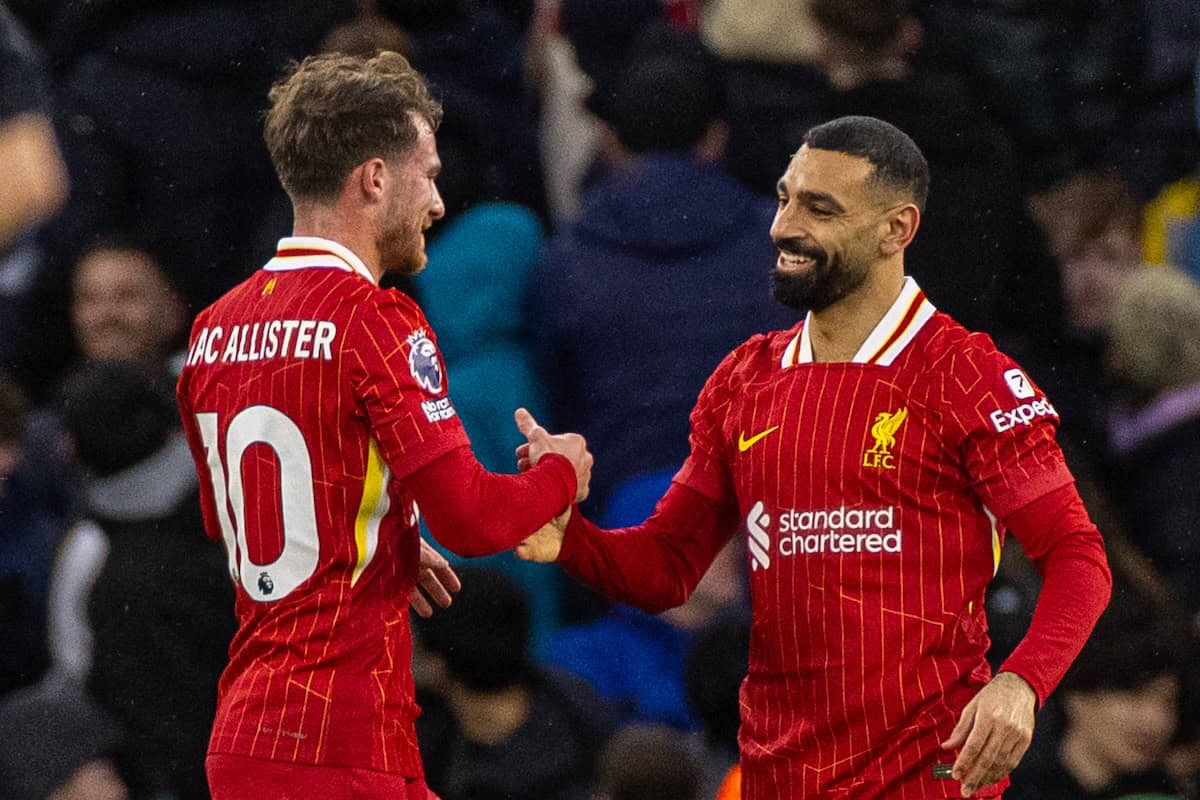 MANCHESTER, ENGLAND - Sunday, February 23, 2025: Liverpool's Mohamed Salah (R) celebrates with team-mate Alexis Mac Allister after scoring the first goal during the FA Premier League match between Manchester City FC and Liverpool FC at the City of Manchester Stadium. Liverpool won 2-0. (Photo by David Rawcliffe/Propaganda)