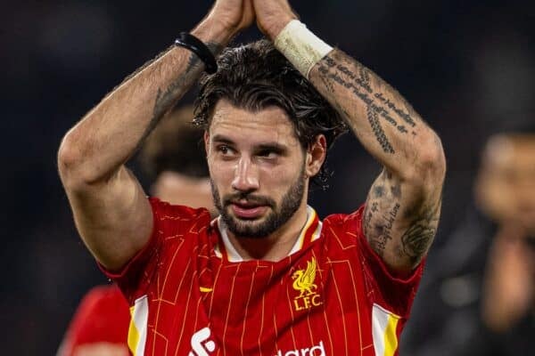 PARIS, FRANCE - Wednesday, March 5, 2025: Liverpool's Dominik Szoboszlai applauds the supporters after the UEFA Champions League Round of 16 1st Leg game between Paris Saint-Germain and Liverpool FC at the Parc des Princes. Liverpool won 1-0. (Photo by David Rawcliffe/Propaganda)