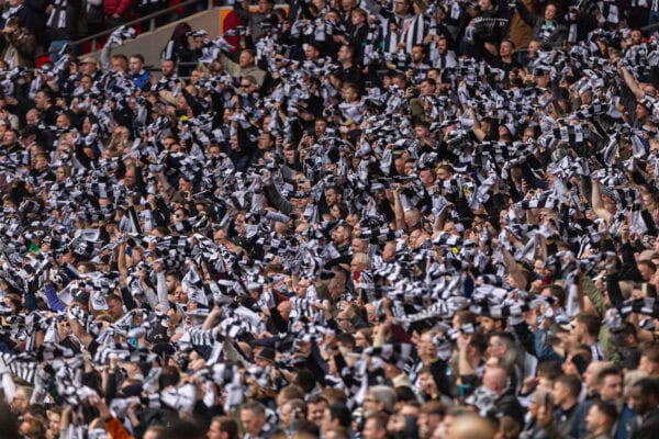 LONDON, ENGLAND - Sunday, March 16, 2025: Newcastle United supporters during the Football League Cup Final match between Liverpool FC and Newcastle United FC at Wembley Stadium. Newcastle United won 2-1. (Photo by David Rawcliffe/Propaganda)