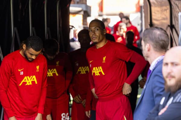 LONDON, ENGLAND - Sunday, April 6, 2025: Liverpool's captain Virgil van Dijk waits in the players' tunnel before the pre-match warm-up before during the FA Premier League match between Fulham FC and Liverpool FC at Craven Cottage. Fulham won 3-2. (Photo by David Rawcliffe/Propaganda)