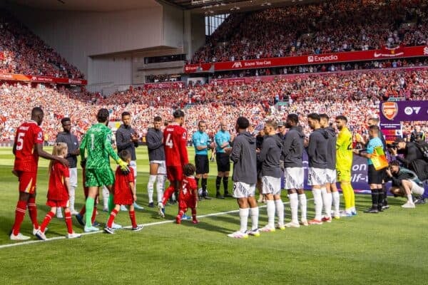 LIVERPOOL, ENGLAND - Sunday, May 11, 2025: Arsenal players give the newly crowned Premier League Champions a guard of honour before the FA Premier League match between Liverpool FC and Arsenal FC at Anfield. The game ended in a 2-2 draw. (Photo by David Rawcliffe/Propaganda)