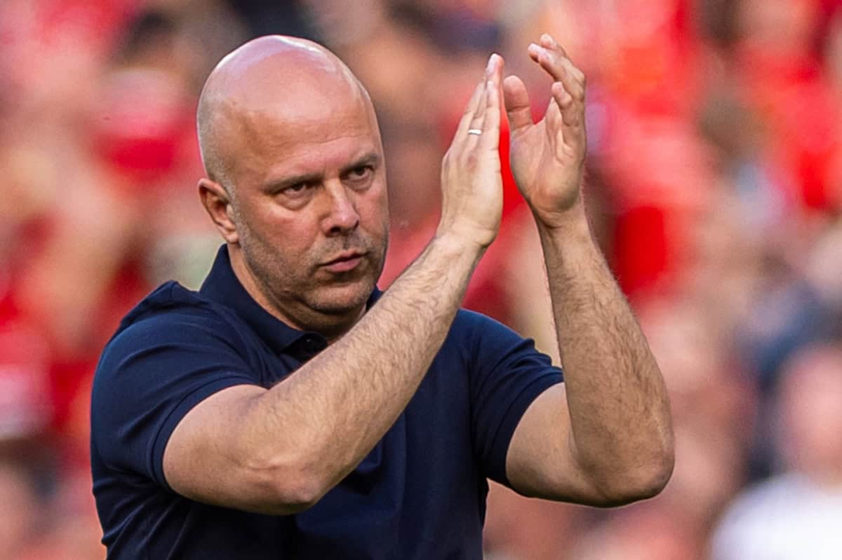 LIVERPOOL, ENGLAND - Sunday, May 11, 2025: Liverpool's head coach Arne Slot applauds the supporters after the FA Premier League match between Liverpool FC and Arsenal FC at Anfield. The game ended in a 2-2 draw. (Photo by David Rawcliffe/Propaganda)