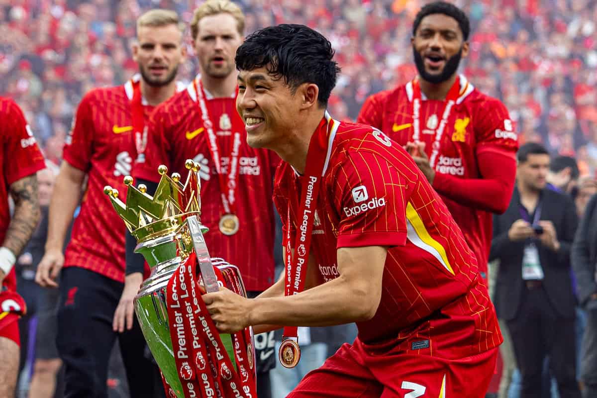 LIVERPOOL, ENGLAND - Sunday, May 25, 2025: Liverpool's Wataru Endo celebrates with the trophy after the FA Premier League match between Liverpool FC and Crystal Palace FC at Anfield. (Photo by David Rawcliffe/Propaganda)