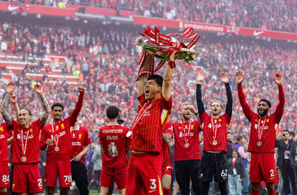 LIVERPOOL, ENGLAND - Sunday, May 25, 2025: Liverpool's Wataru Endo celebrates with the trophy after the FA Premier League match between Liverpool FC and Crystal Palace FC at Anfield. (Photo by David Rawcliffe/Propaganda)