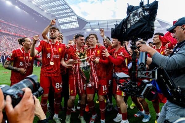 LIVERPOOL, ENGLAND - Sunday, May 25, 2025: Liverpool's Kostas Tsimikas, Conor Bradley, Andy Robertson, Federico Chiesa, Harvey Elliott celebrate with the trophy after the FA Premier League match between Liverpool FC and Crystal Palace FC at Anfield. (Photo by David Rawcliffe/Propaganda)