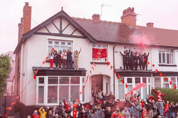 (260525) -- LIVERPOOL, May 25, 2025 (Xinhua) -- Liverpool supporters during an open-top bus parade after being crowned FA Premier League Champions. (Xinhua)
FOR EDITORIAL USE ONLY. NOT FOR SALE FOR MARKETING OR ADVERTISING CAMPAIGNS. NO USE WITH UNAUTHORIZED AUDIO, VIDEO, DATA, FIXTURE LISTS, CLUB/LEAGUE LOGOS OR "LIVE" SERVICES. ONLINE IN-MATCH USE LIMITED TO 45 IMAGES, NO VIDEO EMULATION. NO USE IN BETTING, GAMES OR SINGLE CLUB/LEAGUE/PLAYER PUBLICATIONS.