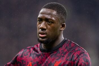 FRANKFURT, GERMANY - Wednesday, October 22, 2025: Liverpool's Ibrahima Konaté during the pre-match warm-up before the UEFA Champions League match between Eintracht Frankfurt and Liverpool FC at Waldstadion. Liverpool won 5-1. (Photo by David Rawcliffe/Propaganda) Football – UEFA Champions League – League Phase – Eintracht Frankfurt v Liverpool FC
