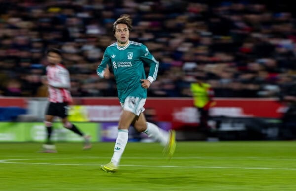 LONDON, ENGLAND - Saturday, October 24, 2025: Liverpool's Federico Chiesa during the FA Premier League match between Brentford FC and Liverpool FC at the Brentford Community Stadium. Brentford won 3-2. (Photo by David Rawcliffe/Propaganda)